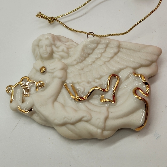 Vtg. Avon Collectible Christmas Tree Ornament Bisque Porcelain 24K Gold Accents - Picture 4 of 14